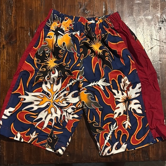 MISS TEE V US EUC BOYS SWIM BATHING SUIT SHORTS SUMMER BEACH POOL CASUAL SZ 10 - Picture 3 of 4